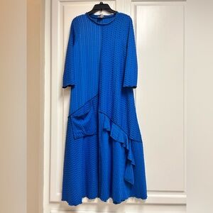 •Zadie B’s•honeycomb•Royal Blue•Size small•Excellent condition•